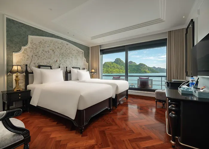 New La Casta Star 6-star Cruise Lan Ha Bay - Free One Way Shared Shuttle Service For 2 From Hanoi Old Quarter From 08 Sep 2026