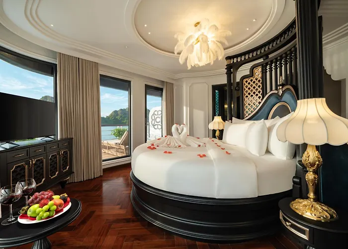  New La Casta Star 6-Star Cruise Lan Ha Bay - Balcony & Bathtub Ocean View Hạ Long