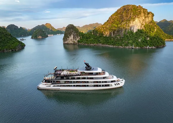  New La Casta Star 6-Star Cruise Lan Ha Bay - Balcony & Bathtub Ocean View