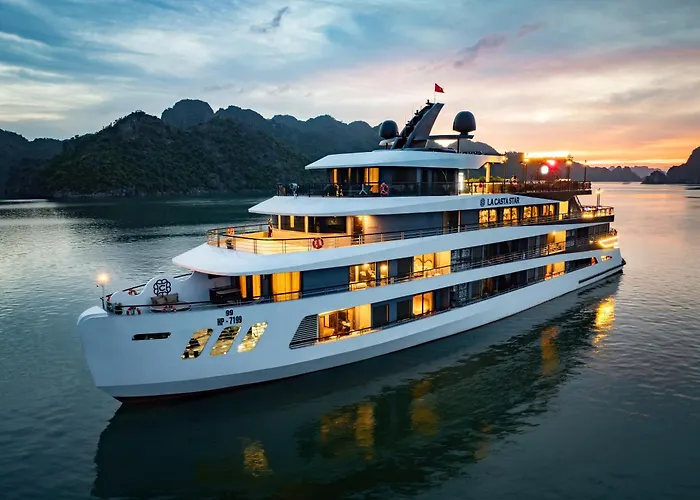 New La Casta Star 6-Star Cruise Lan Ha Bay - Balcony & Bathtub Ocean View  Hạ Long