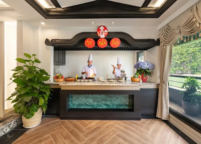 New La Casta Star 6-Star Cruise Lan Ha Bay - Balcony & Bathtub Ocean View *